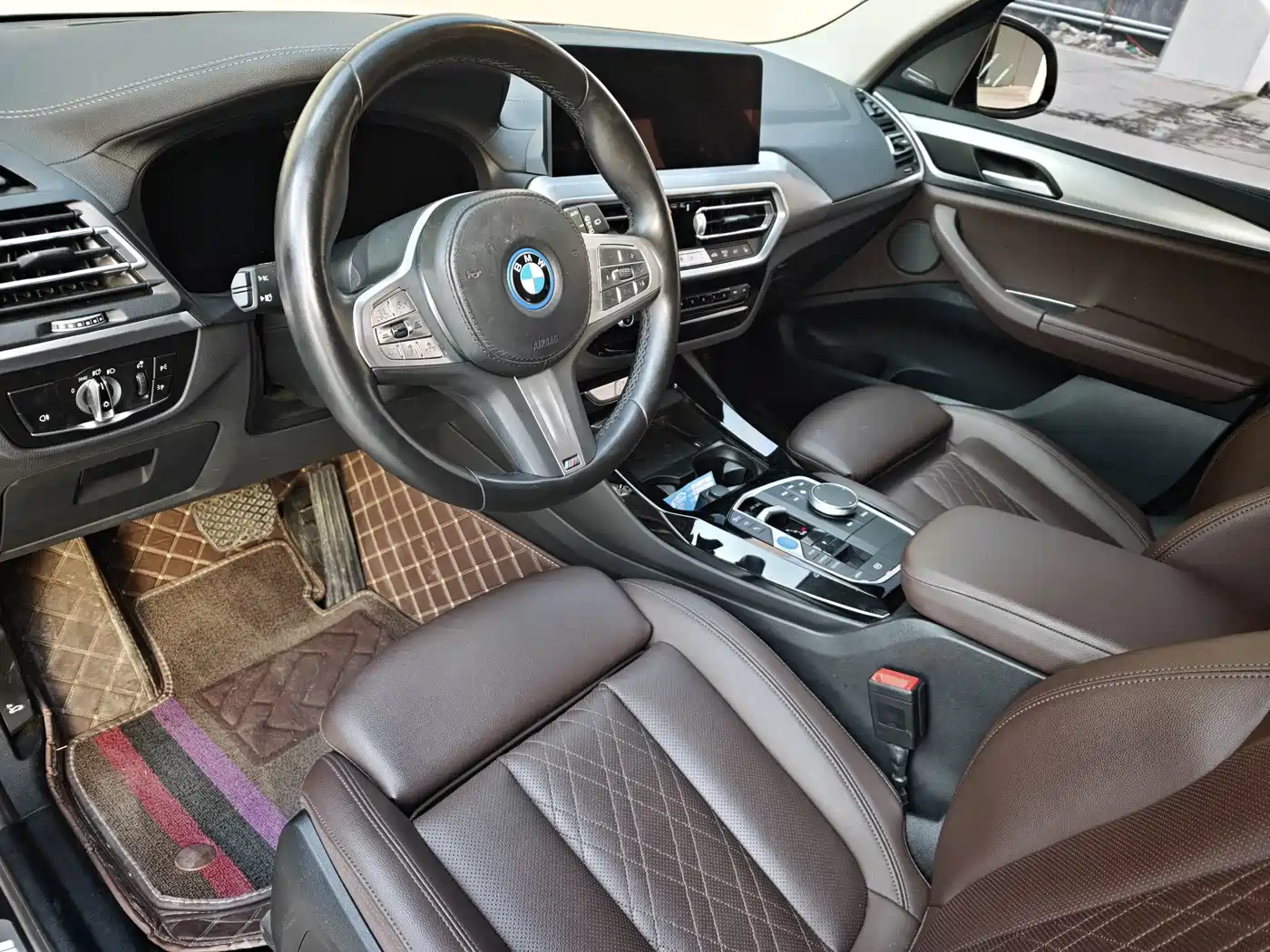 BMW iX3 2024 Innovation Leader фото 6