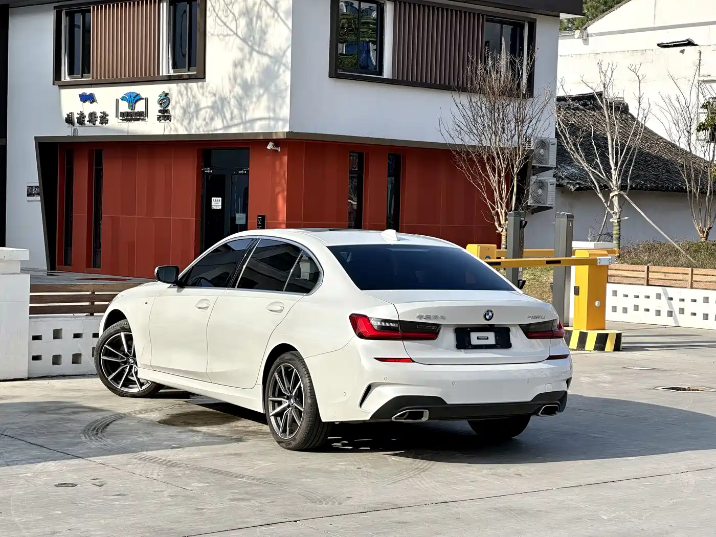 BMW 3 Series 2021 325Li M Sport Package фото 11