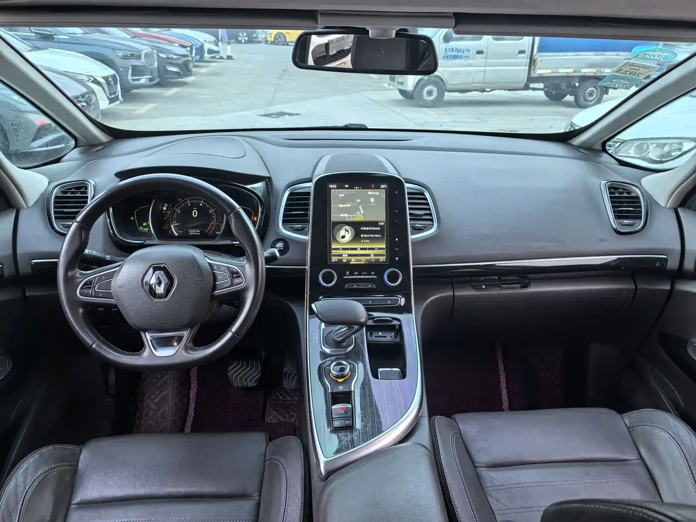 Renault Espace Classic 2018 TCe 300 Adventure фото 8