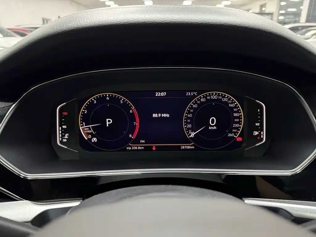 صورة 22 - Volkswagen Passat