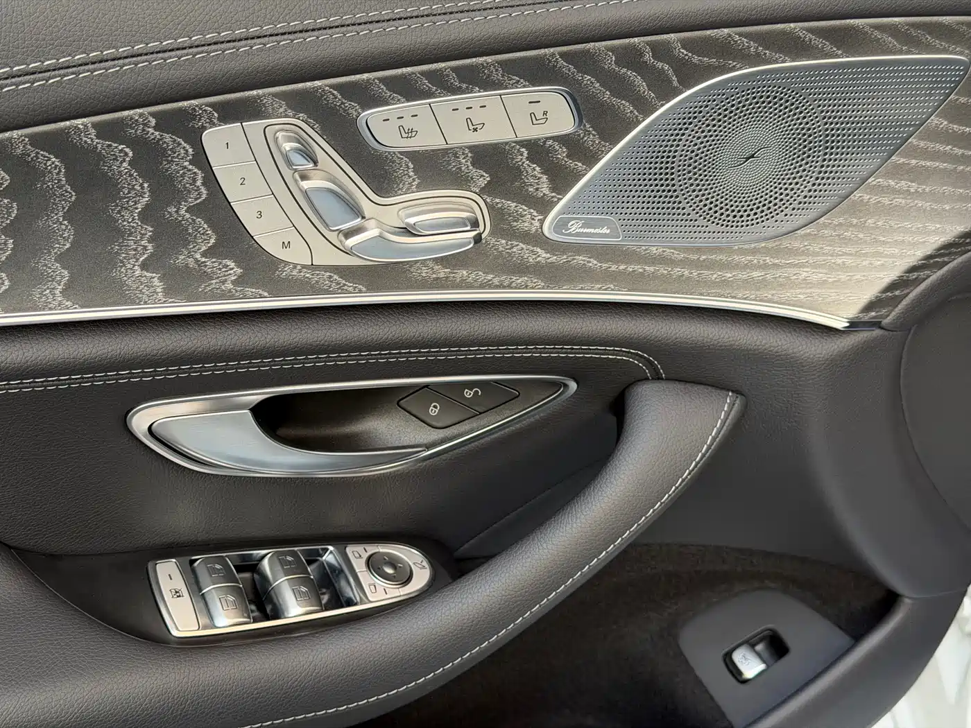 Mercedes-Benz CLS 2023 Facelift CLS 300 Luxury фото 17