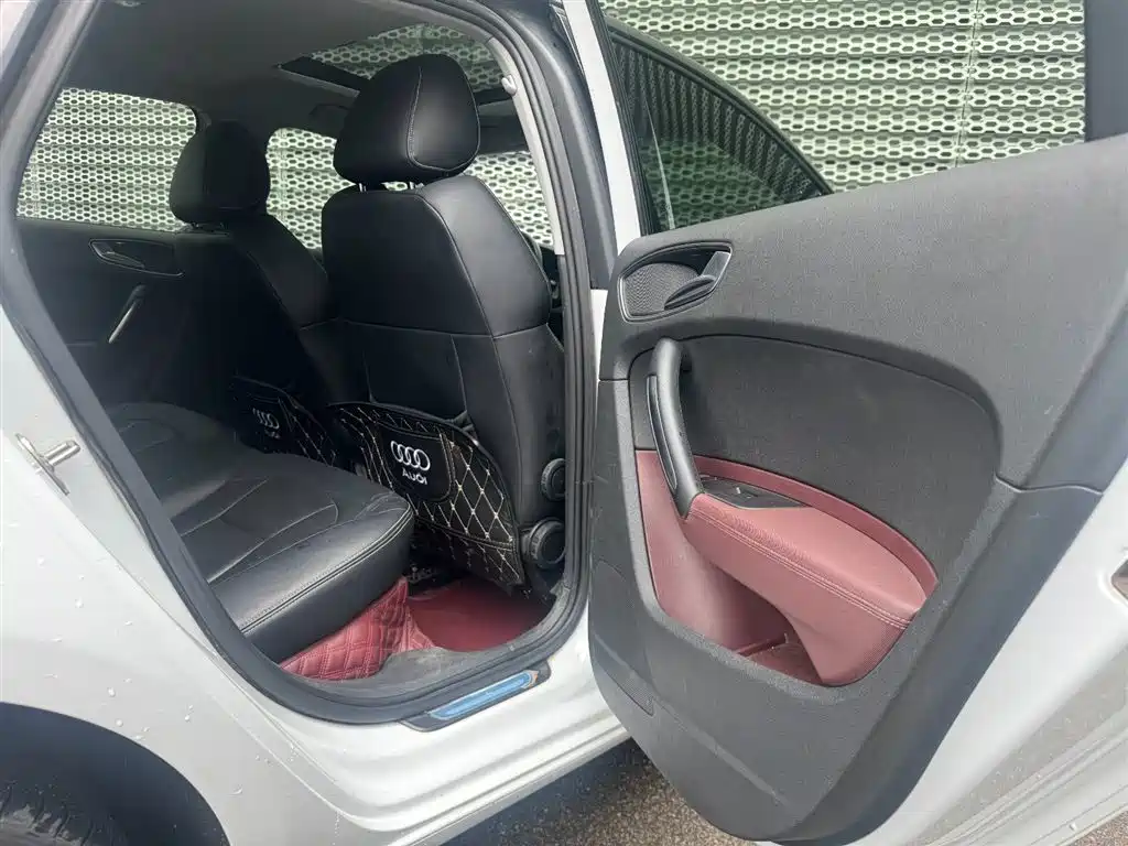 Audi A1 2013 Model 30 TFSI Sportback Ego фото 10