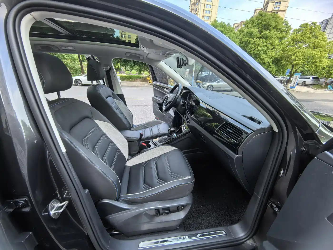 Volkswagen Tayron GTE Plug-in Hybrid 2022 1.4T Luxury фото 12