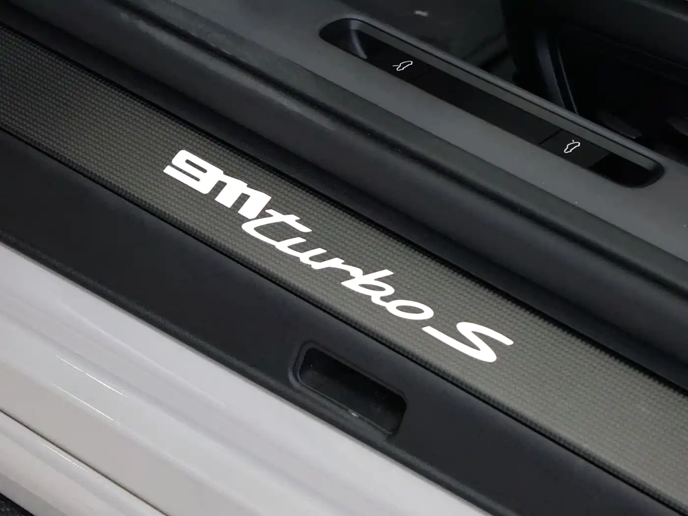 Porsche 911 2023 Turbo S Cabriolet 3.7T фото 26