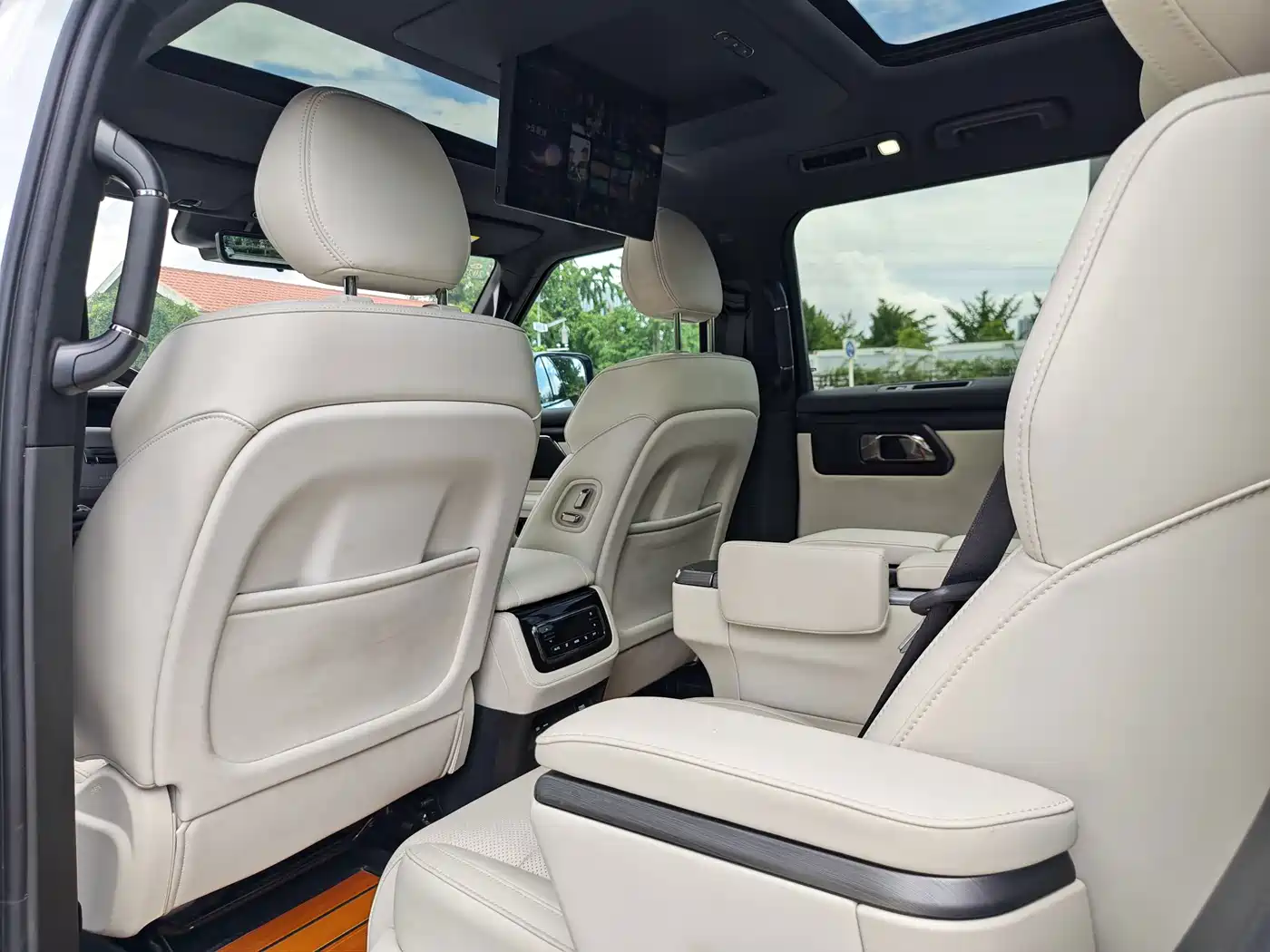 ROX Jishi Extreme Stone 01 2023 2023 Premium 6-Seater Edition