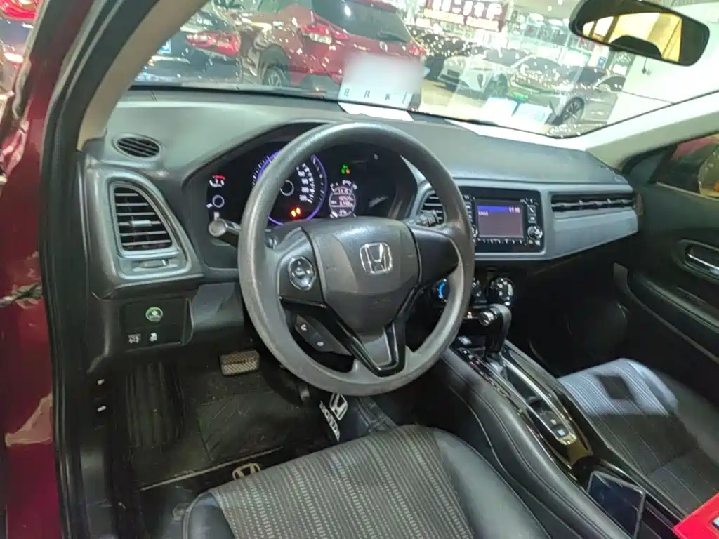 Photo 10 - Honda Vezel