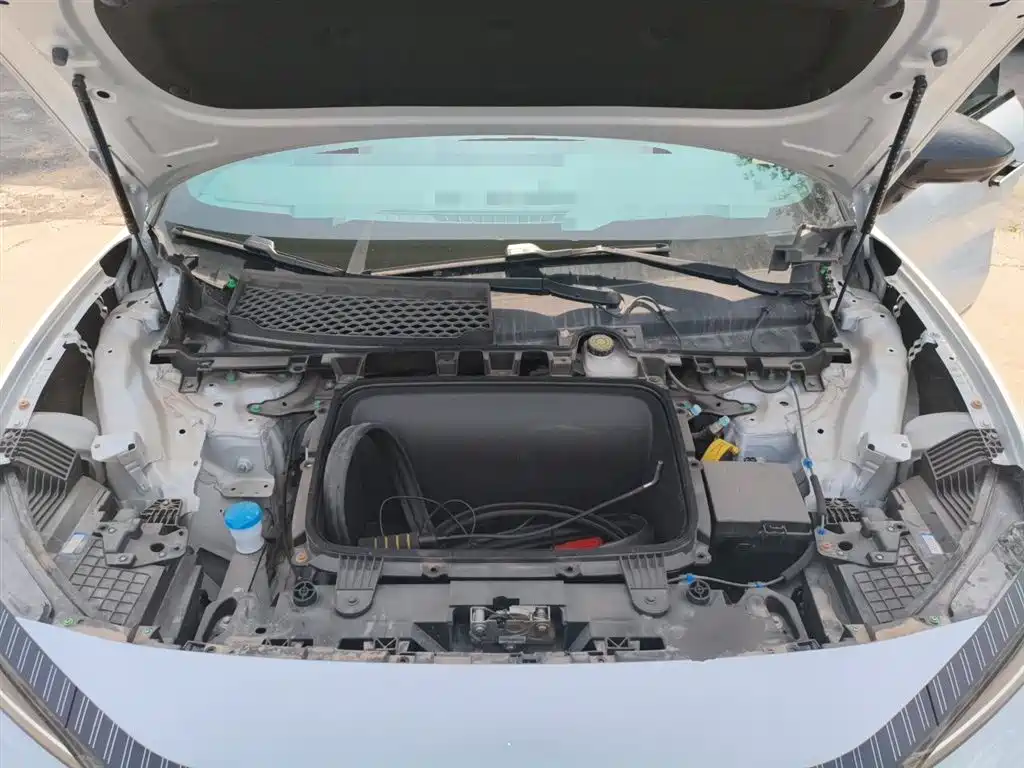 BYD Song L EV 2025 662km Excellence Smart Driving Model фото 16