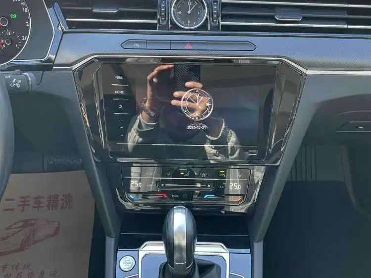 Volkswagen Magotan 2020 330TSI DSG Leading фото 8