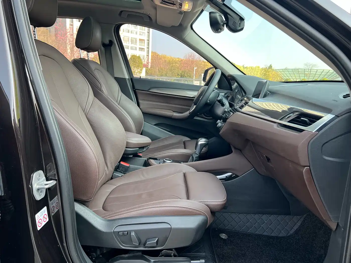 BMW X1 2018 xDrive20Li Premium Model фото 40