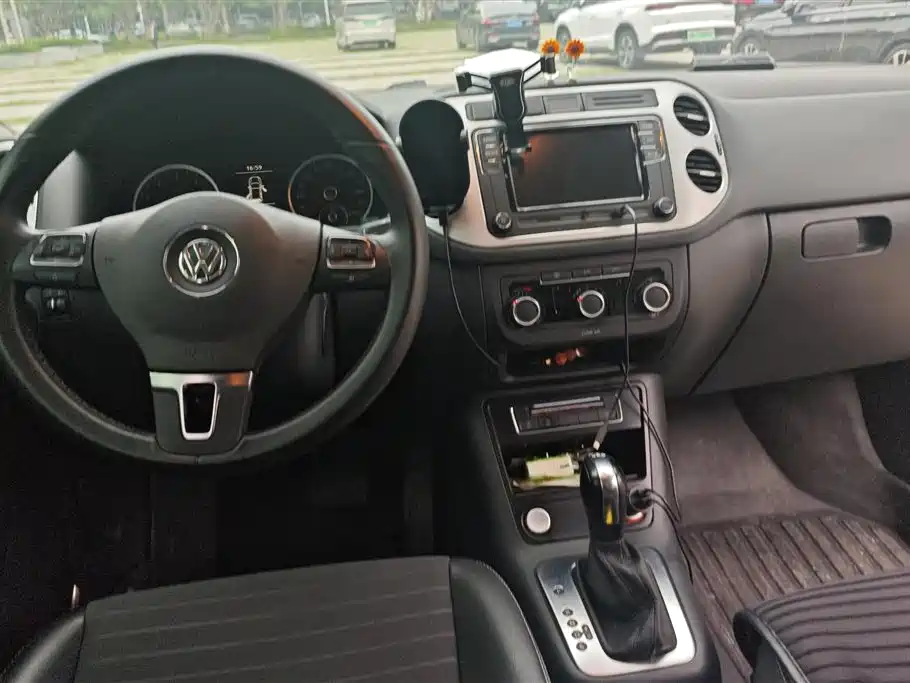 Volkswagen Tiguan 2016 280TSI Automatic 2WD Silk Road Fashion Edition фото 11