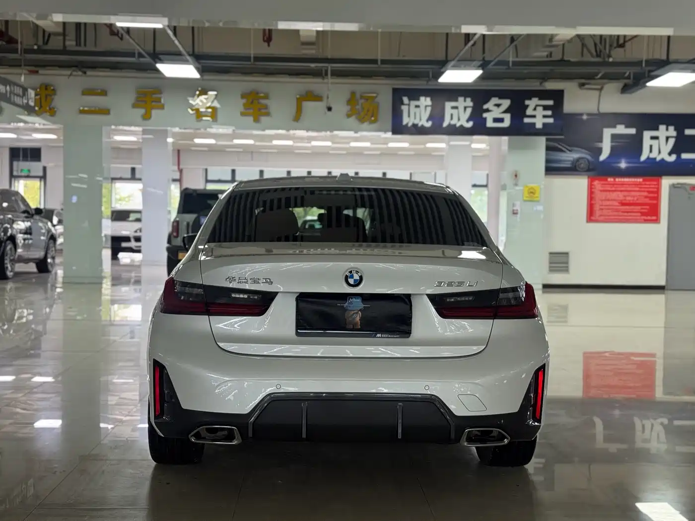BMW 3 Series 2023 325Li M Sport Package фото 13