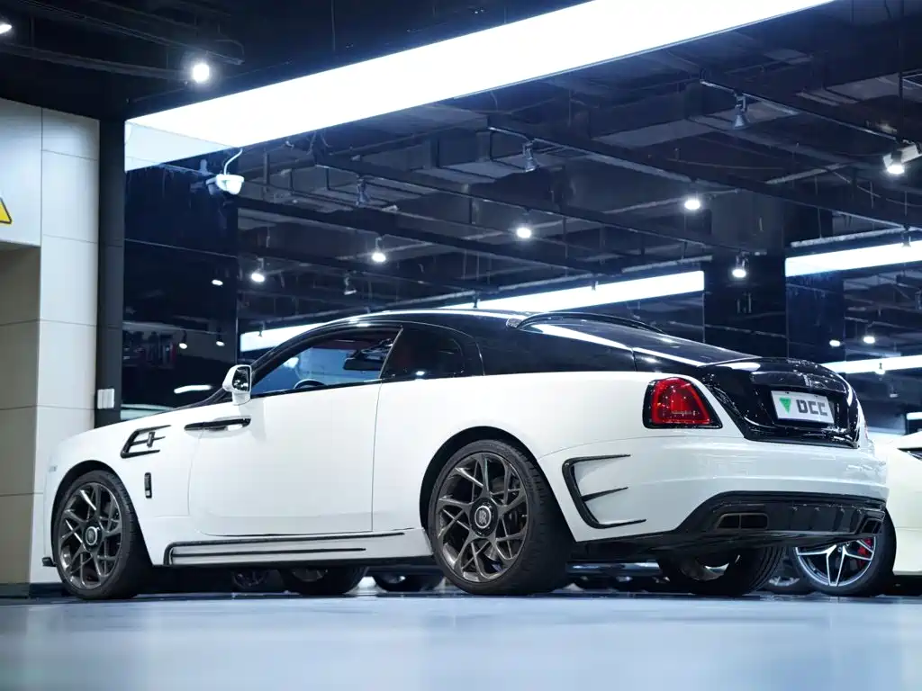 Фото 8 - Rolls-Royce Wraith