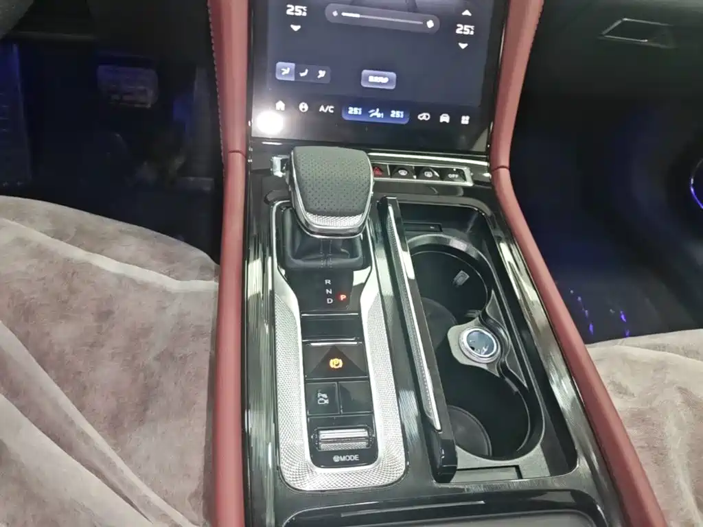 Hongqi H5 PHEV 2026 2025 130 Super Hybrid Edition