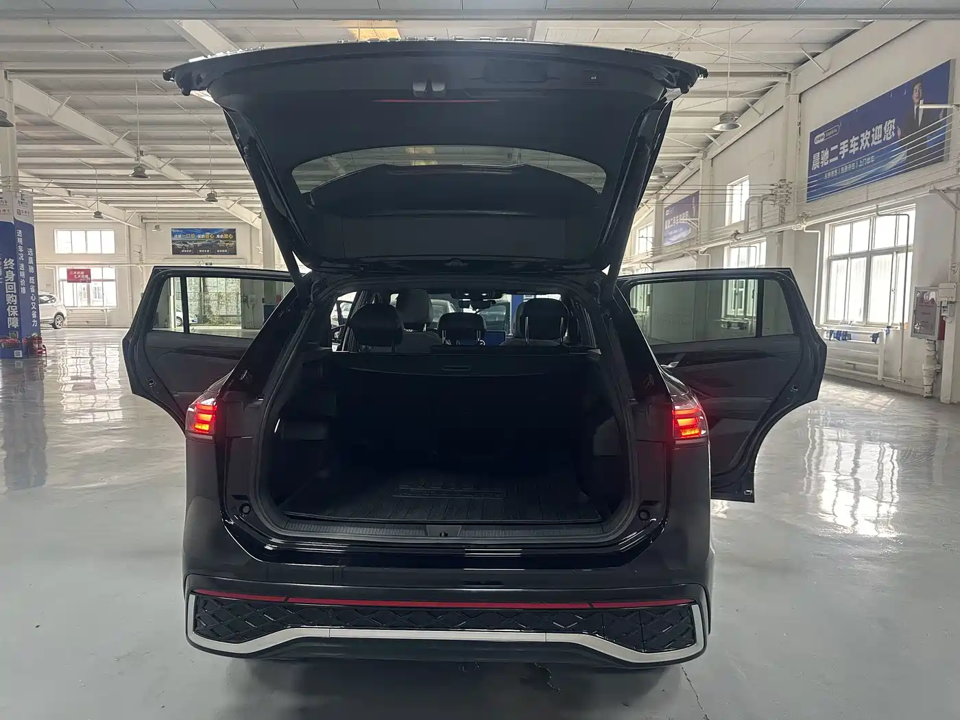 Volkswagen Tiguan L 2025 2024 PRO 380TSI 4WD R-Line Premium Edition