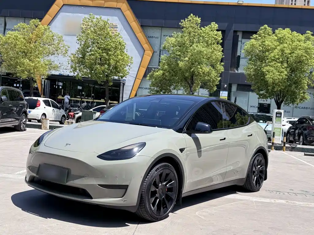 Tesla Model Y 2022