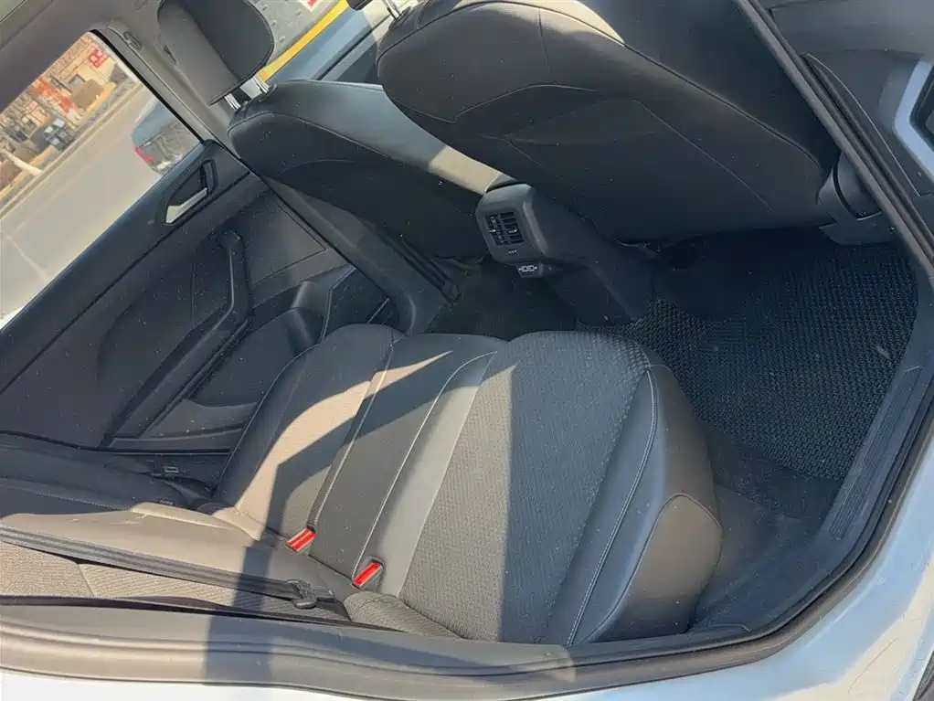 Volkswagen Tanying 2021 200TSI DSG Joy Smart Connect Edition фото 13
