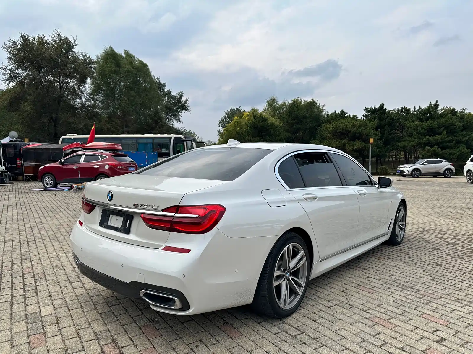 Фото 9 - BMW 7 Series