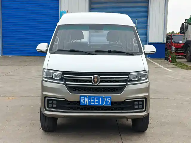  Jinbei New Hiace S 2021 1.5L Fortune Central Air-conditioned Passenger Vehicle China VI SWC15M