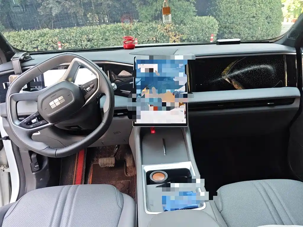 Geely Galaxy Galaxy L7 2025 Model EM-i 115km Long Range Edition фото 6