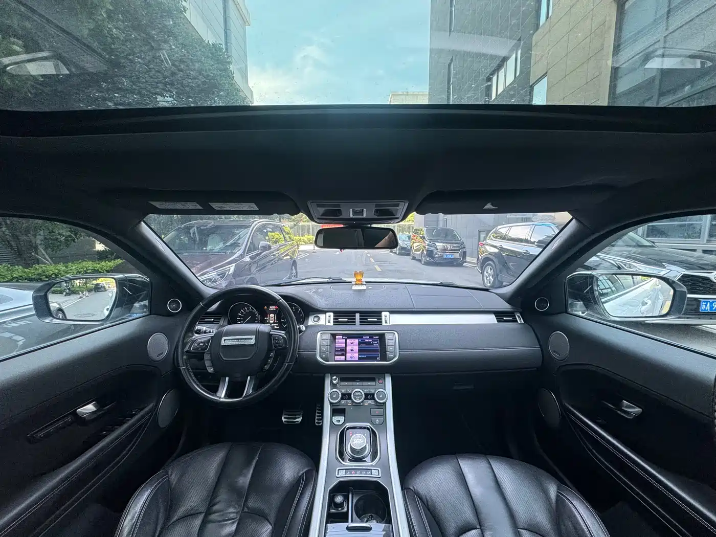 Land Rover Range Rover Evoque (Import) 2013 2.0T 5-door Dynamic Edition фото 17