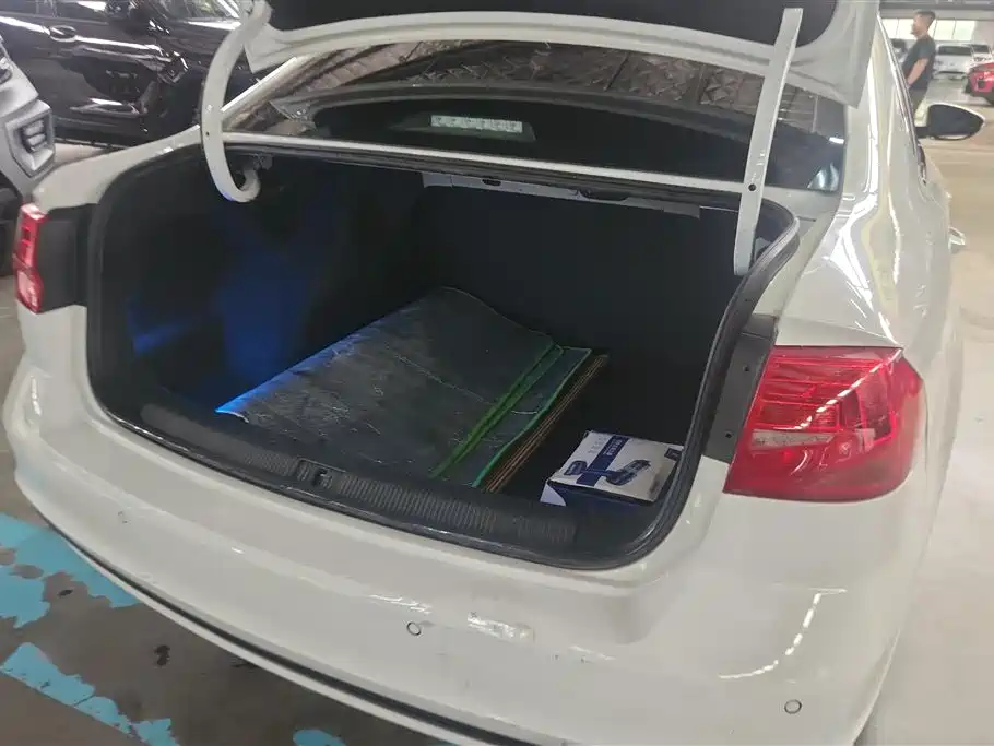 Volkswagen Bora 2019 Bora Legend 1.5L Automatic Fashion China VI фото 4