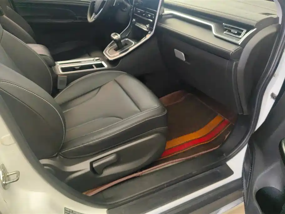 Haval M6 2021 PLUS 1.5T DCT Luxury Smart Connect фото 8