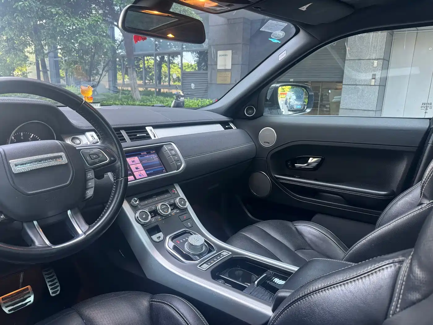 Land Rover Range Rover Evoque (Import) 2013 2.0T 5-door Dynamic Edition фото 14