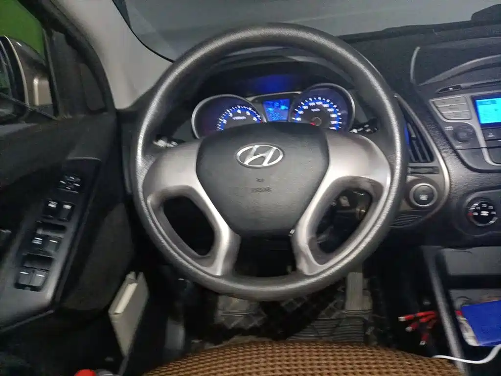 Hyundai Beijing Hyundai ix35 2013 2.0L Automatic 2WD Comfort GL China IV фото 3