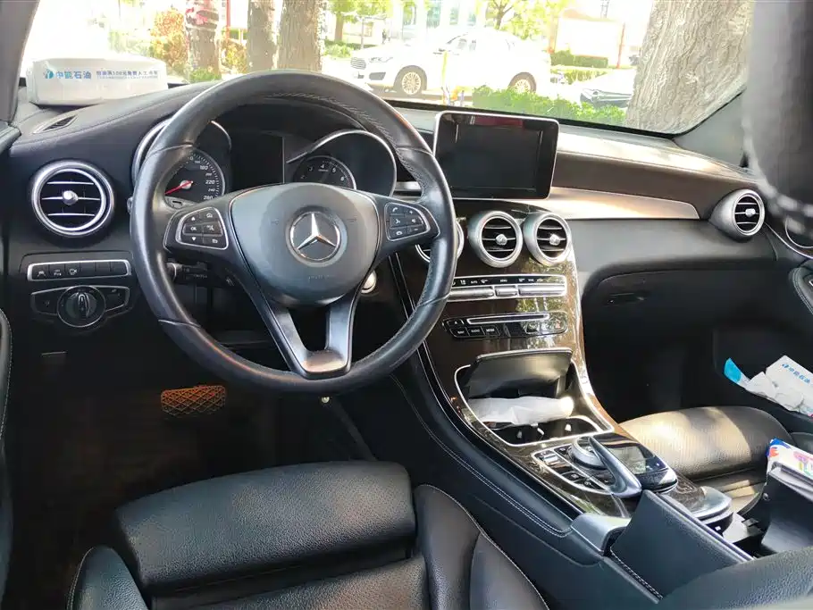 Mercedes-Benz GLC 2019 Facelift GLC 260 L 4MATIC Luxury фото 12