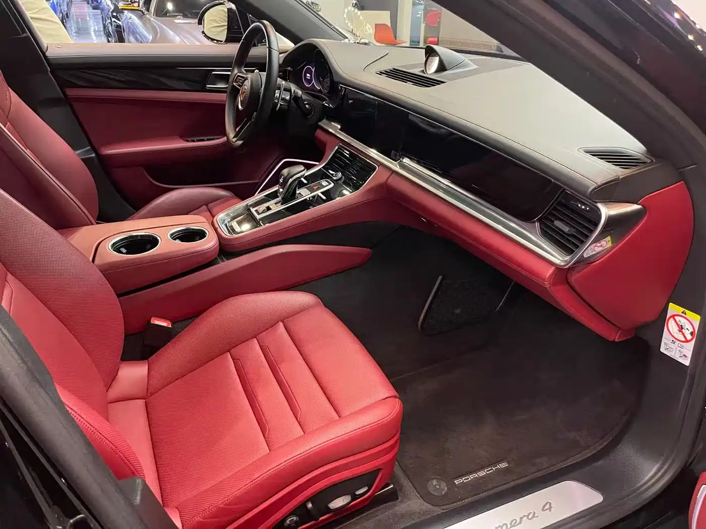 Porsche Panamera 2023 Panamera 4 Executive Long Wheelbase 2.9T фото 14