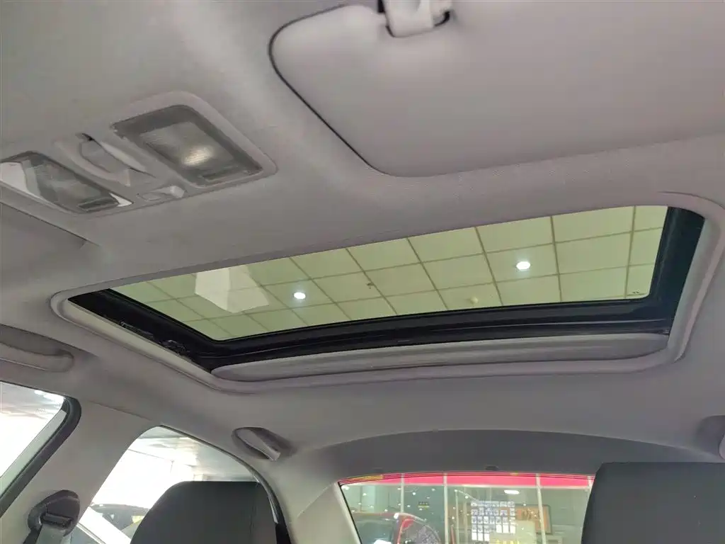 Hyundai Verna 2017 1.4L Auto Jump Edition (China V) фото 14