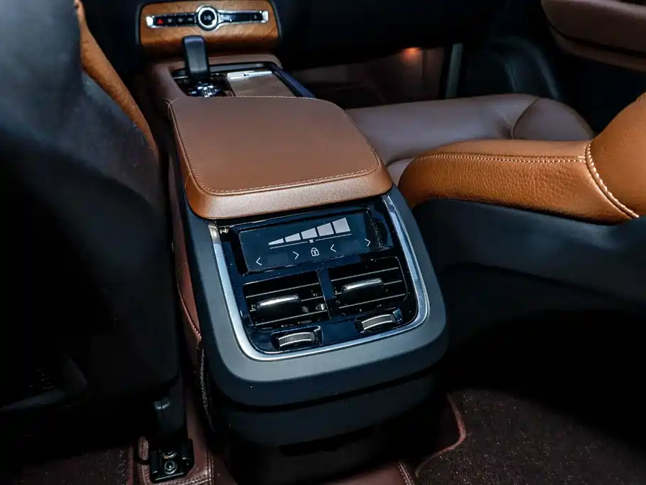 Volvo XC90 2023 2023 B5 Smart Luxury Edition 7-Seater