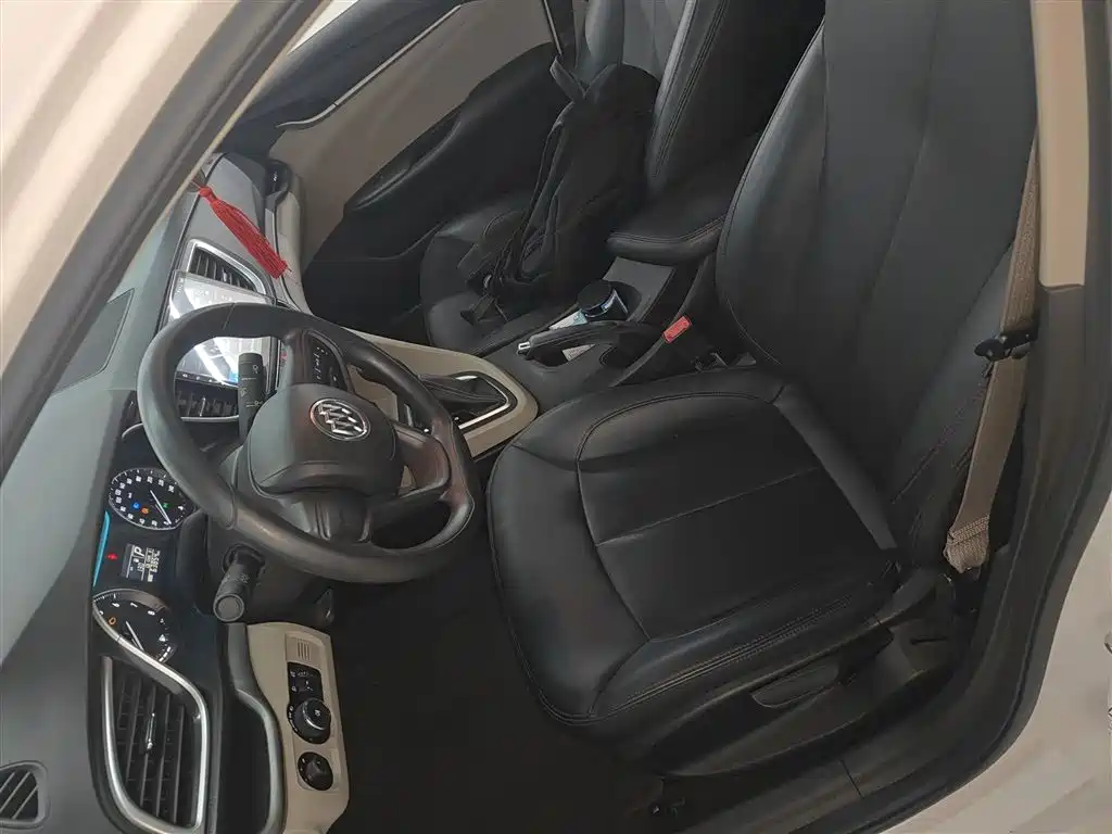 Buick Excelle 2019 15T DCT Progressive Type China VI фото 15