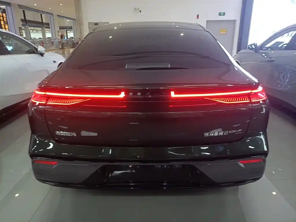 Geely Galaxy Galaxy Xingyao 8 2025 130km EM-P Starship Edition фото 6