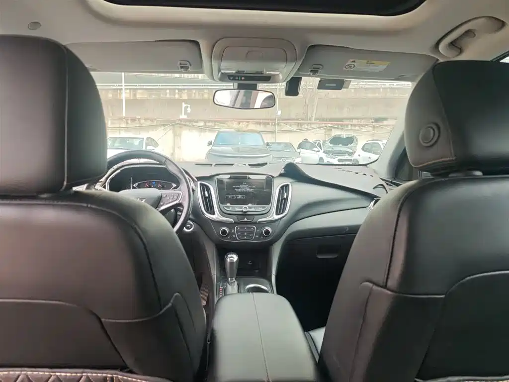 Chevrolet Equinox 2017 535T Automatic Realm Edition фото 14