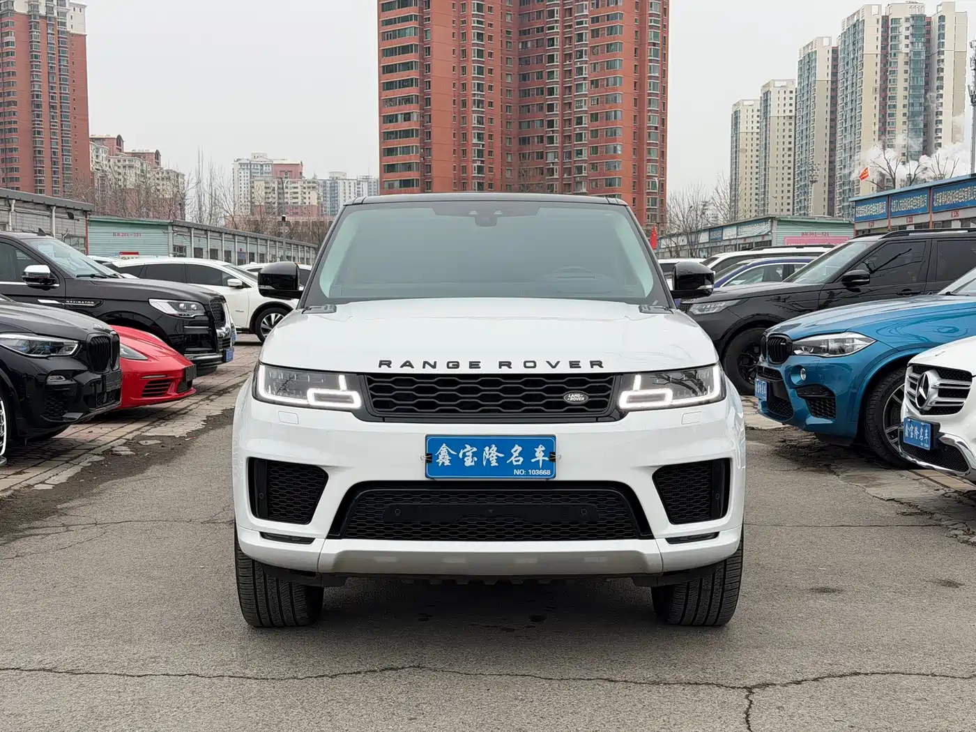 Land Rover Range Rover Sport 2022 3.0 L6 Gloss Black Edition фото 2