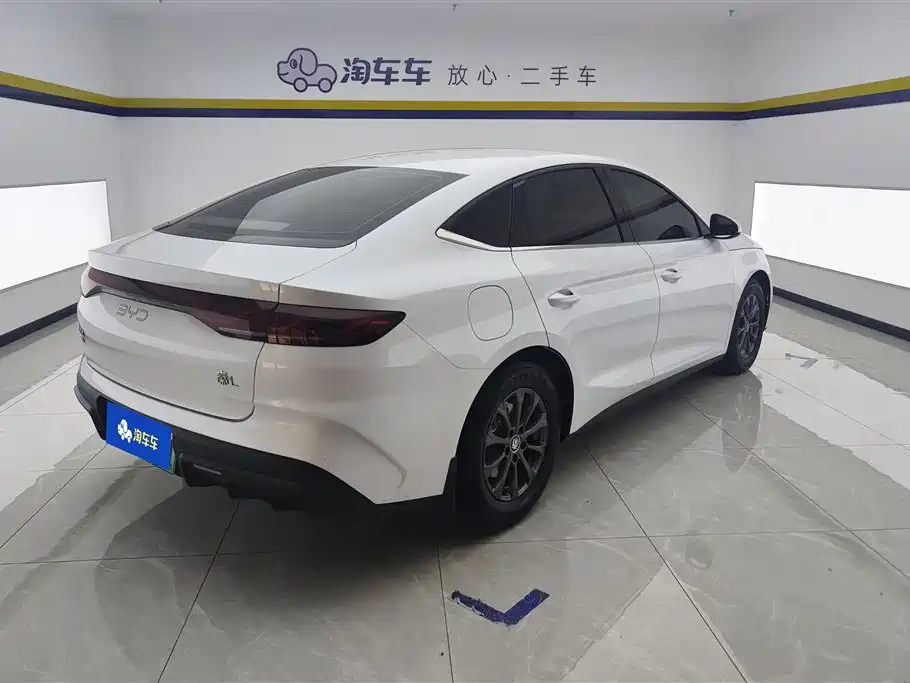 BYD Qin L 2024 DM-i 80KM Leading Edition фото 3