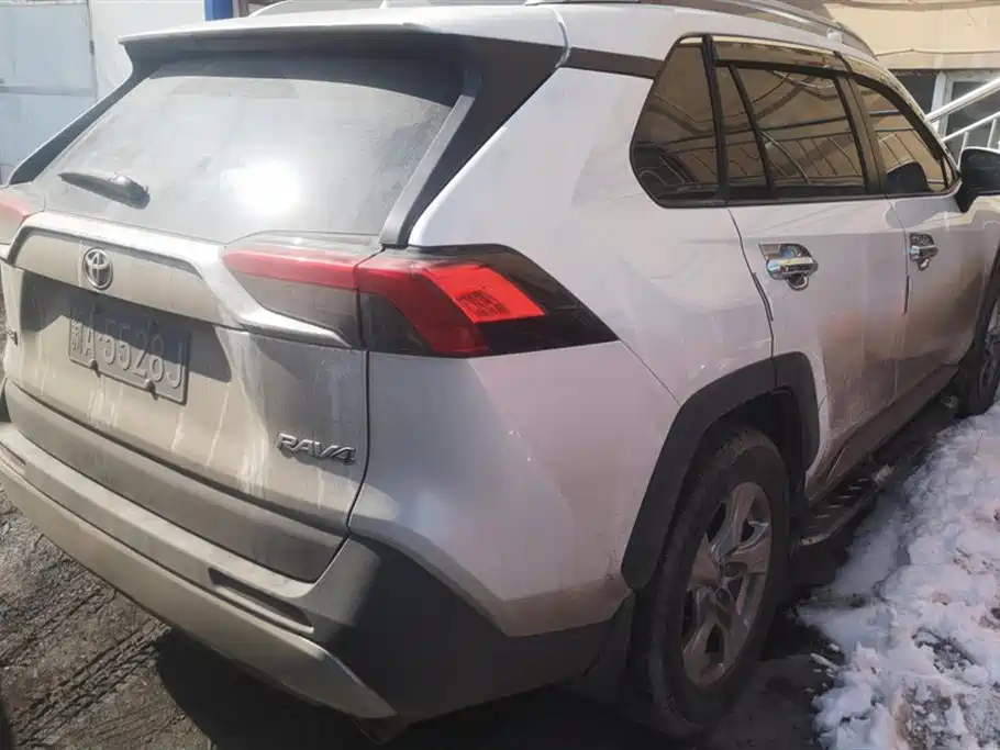 Toyota RAV4 Rongfang 2024 2.0L CVT FWD Urban Edition фото 3