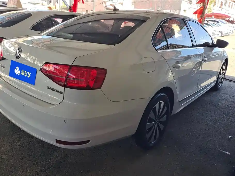 Volkswagen Sagitar 2017 180TSI Auto Exclusive Edition фото 3