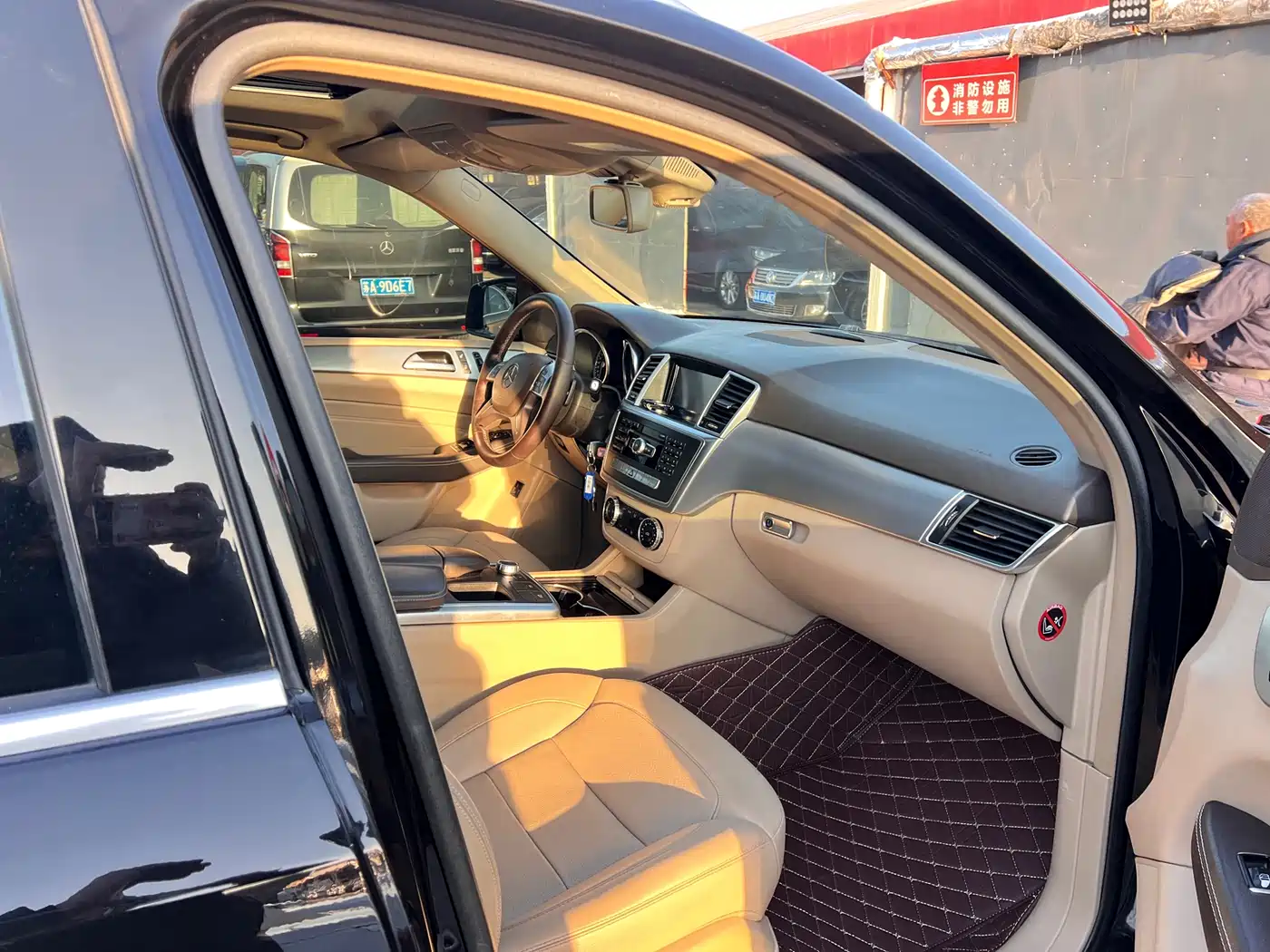 Mercedes-Benz M-Class 2015 ML 320 4MATIC фото 17