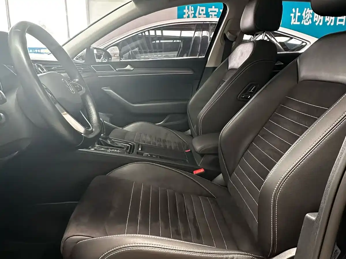 Volkswagen Magotan 2020 330TSI DSG Luxury фото 7