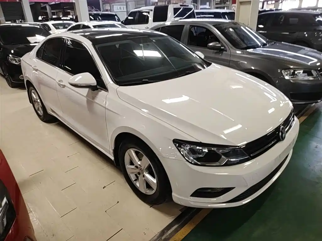 Volkswagen Lamando 2017 230TSI DSG Trend Edition фото 4