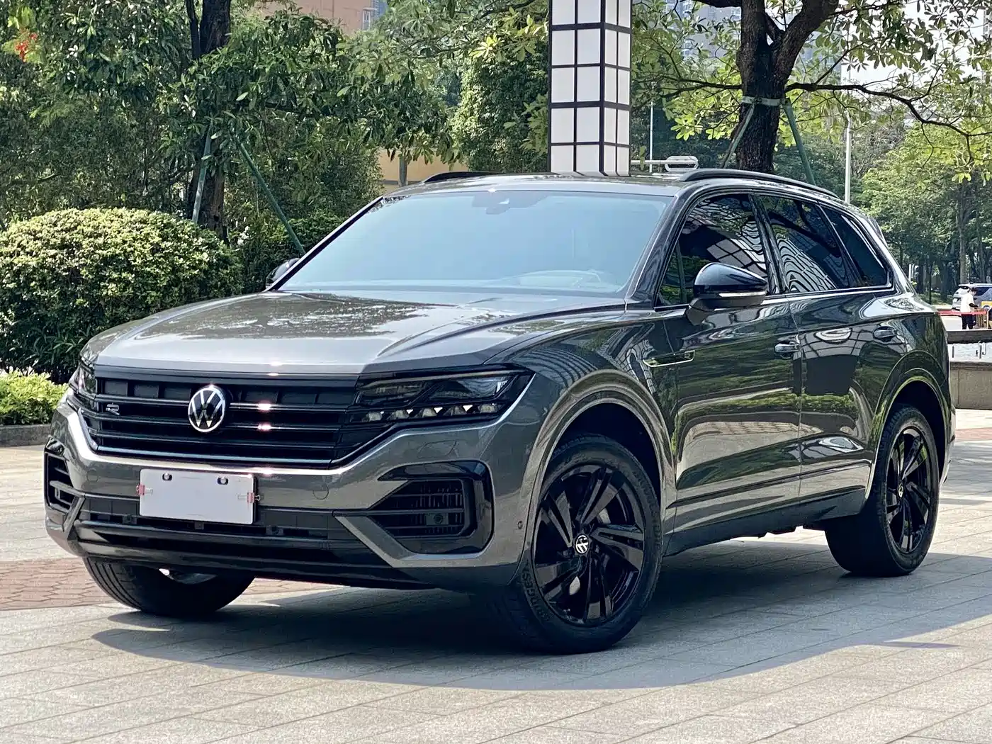 Volkswagen Touareg 2022 3.0TSI Rui Xiang Edition Gloss Black Sport Package