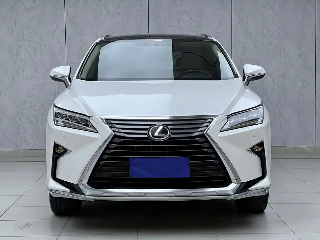 Фото 2 - Lexus RX