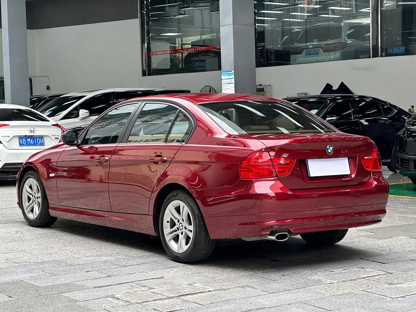 BMW 3 Series (Import) 2012 318i Leading фото 14