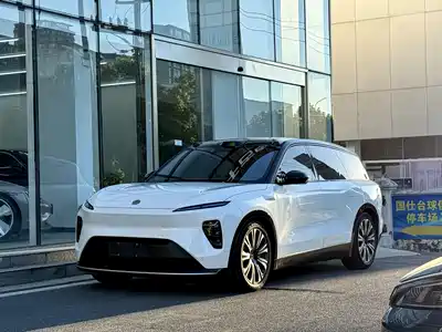 NIO ES8