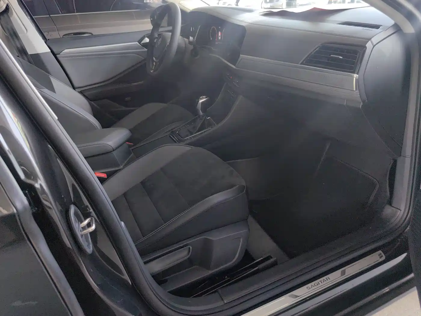 Volkswagen Sagitar 2021 280TSI DSG Excellence Edition фото 11
