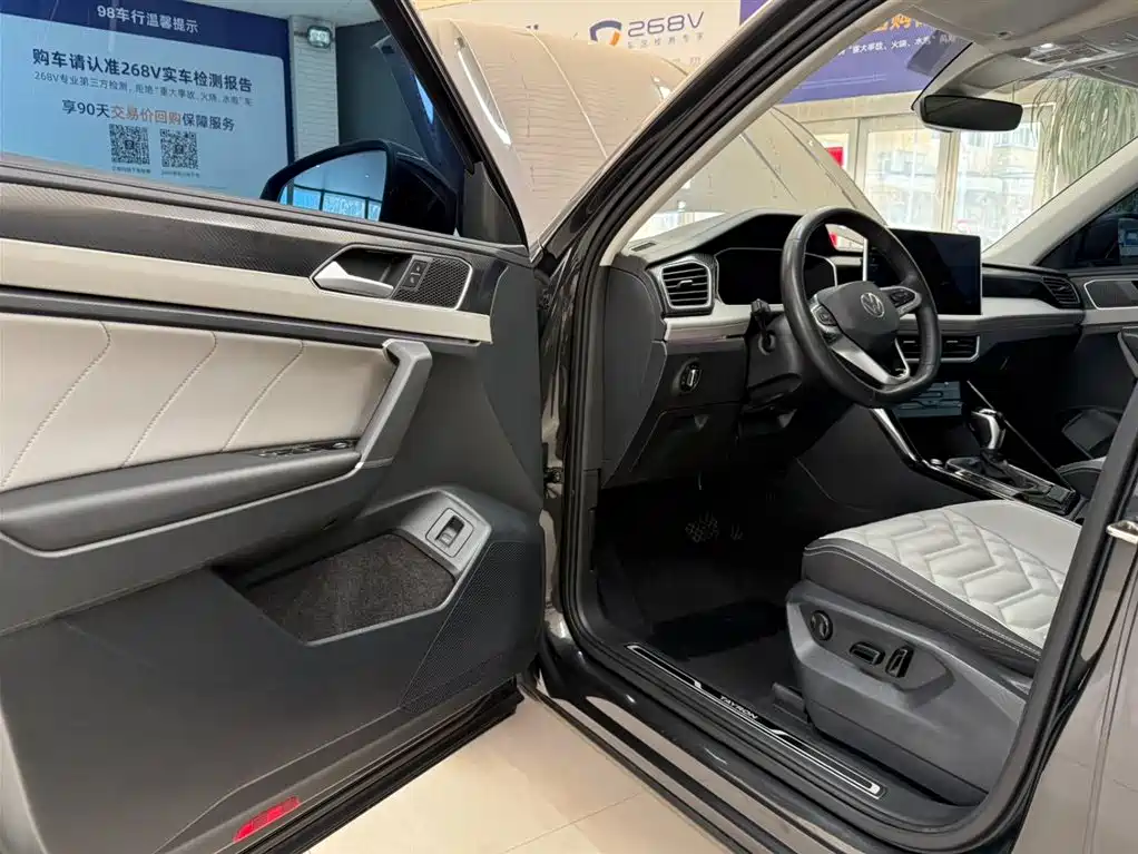 Volkswagen Tayron 2023 280TSI 2WD Luxury Plus Advanced Edition фото 8