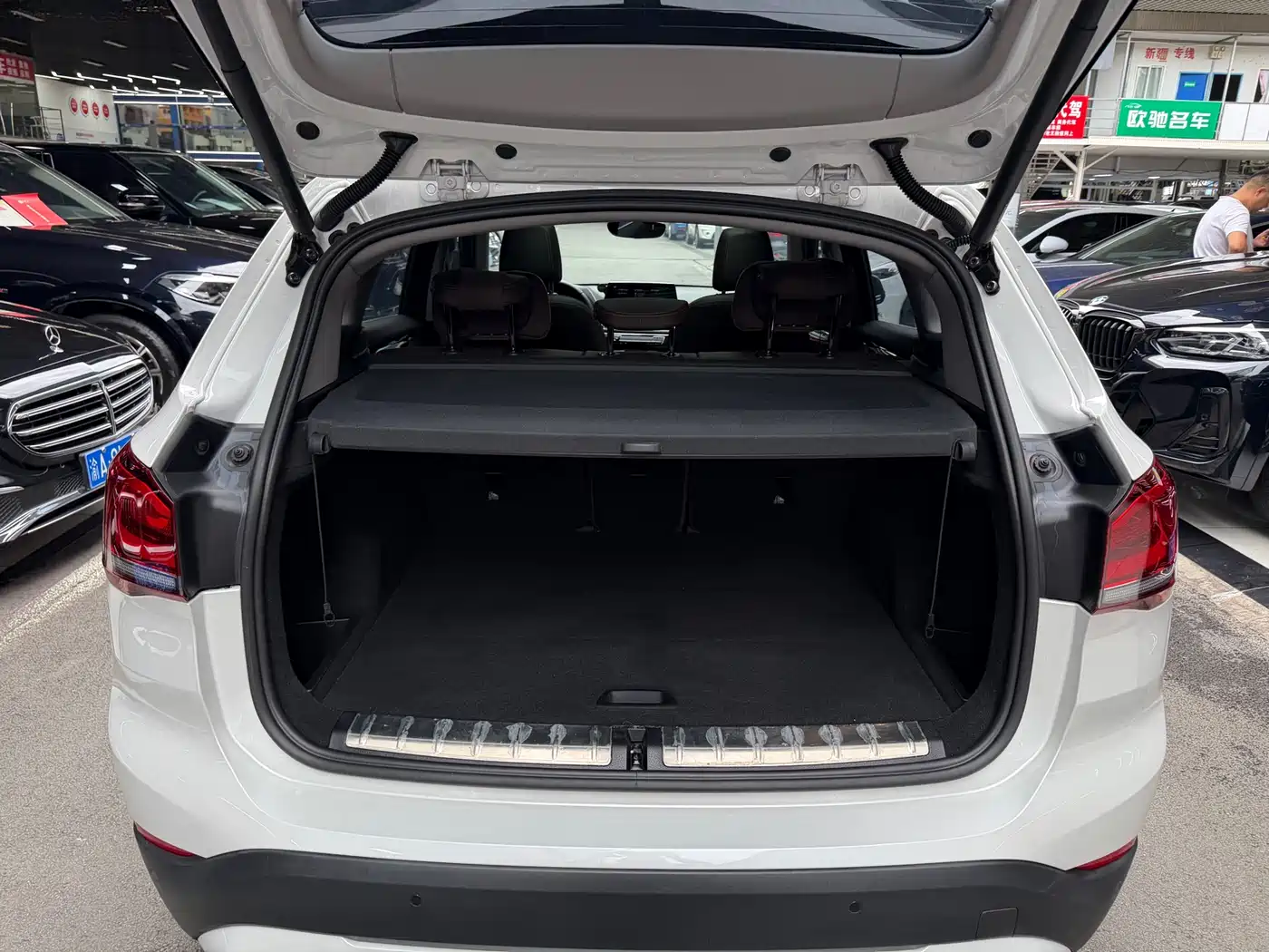 BMW X1 2022 sDrive25Li Leading фото 26