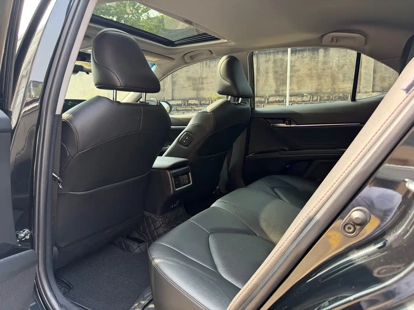 Toyota Camry 2021 2.0G Luxury Edition фото 5